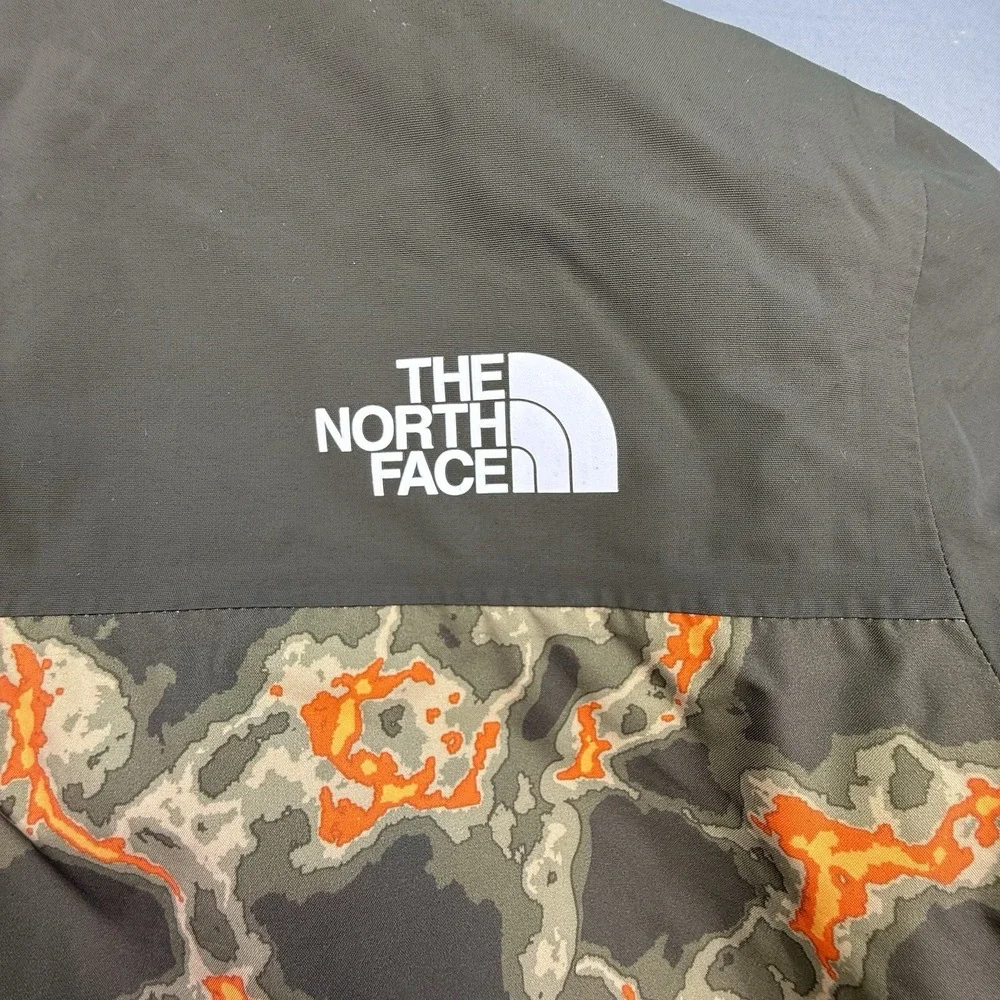 North Face Youth Snowquest Plus Insulated Jacket Camo Sz 10/12 DryVent‎ Outdoors